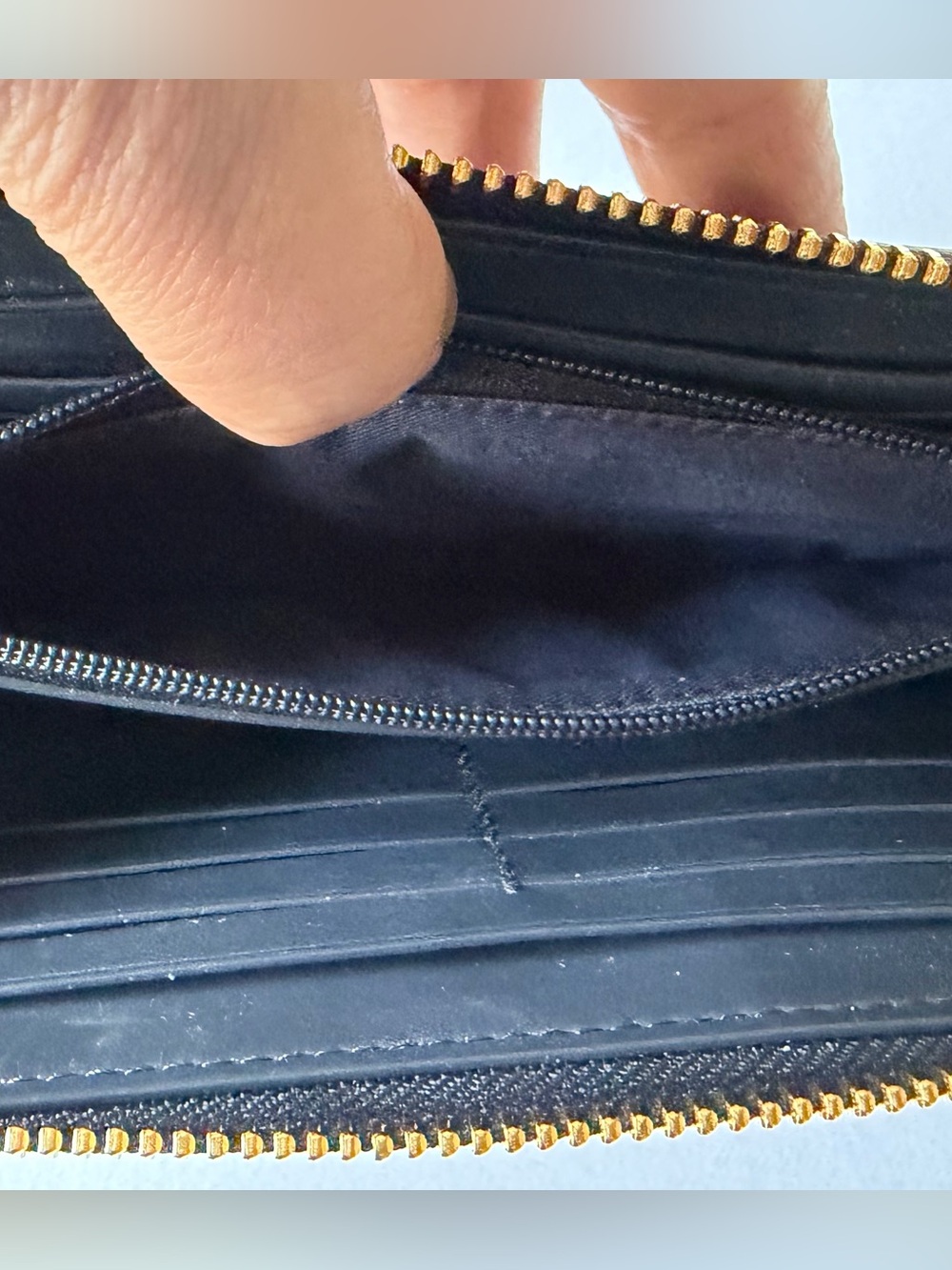 COACH Wallet Accordion Zip in Signature Canvas NWOT Black/Tan - Picture 4 of 8